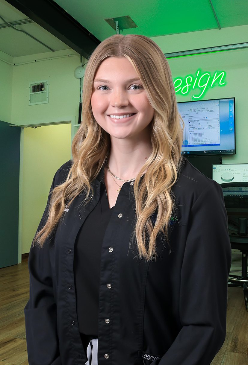 Dental lab technician Jenna smiling